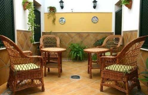 Hotel Las Rosas - Photo4