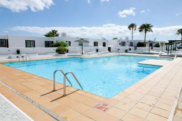 Apartment With 2 Bedrooms in Puerto del Carmen With Wonderful sea View Pool Access Furnished Gard - Photo5