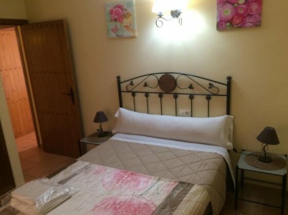Hostal La Rueda - Photo4