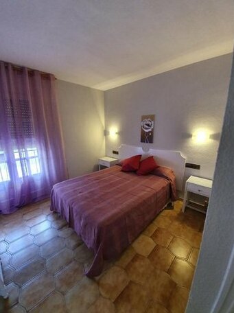 Hostal Perla - Photo2