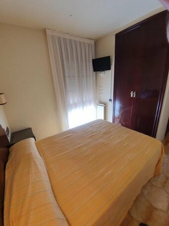 Hostal Perla - Photo3