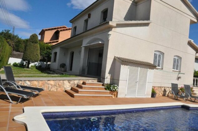 Casa independiente en Roda de Bara con piscina privada y pista de tenis a 5' de la playa - Photo2