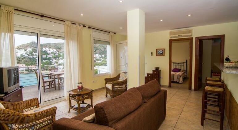Agi Rodas Apartments - Photo4