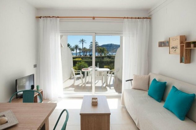 Apartamento a pie de playa y parking - Photo2