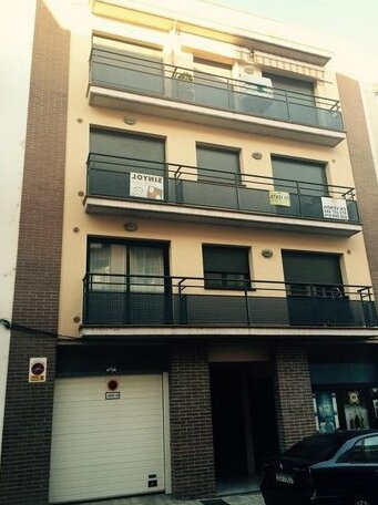  Photo 1