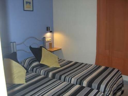 Hostal Puig Rom - Photo5