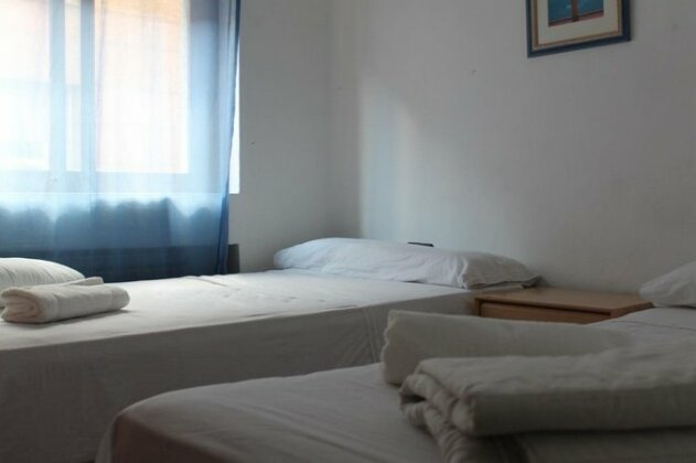 Roomin Hostel - Photo4
