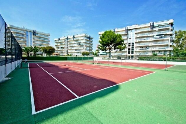 Sunflat Holidays Larimar Piscina Salou - Photo5