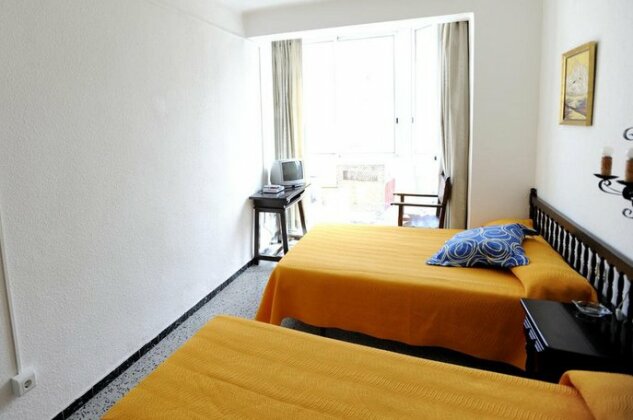 Hostal Can Marines - Photo3