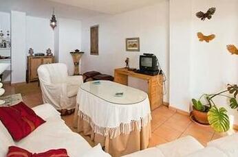 Modern flat in charming beach town - Photo4