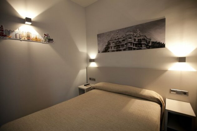 Hotel Ciutat De Sant Adria - Photo2