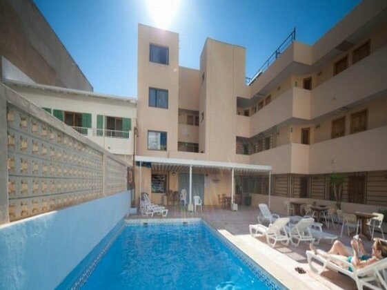 Ibiza Rocks Budget Apartments - Photo2