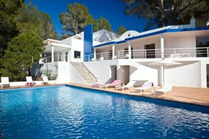 VILLA CAN HERMANOS Wifi gratis piscina privada y vistas al mar