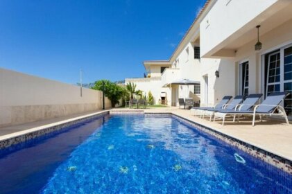 Tabaiba Luxury Villa with pool