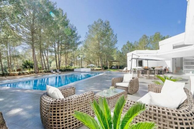 Can Drago Best villa in private location close to Ibiza