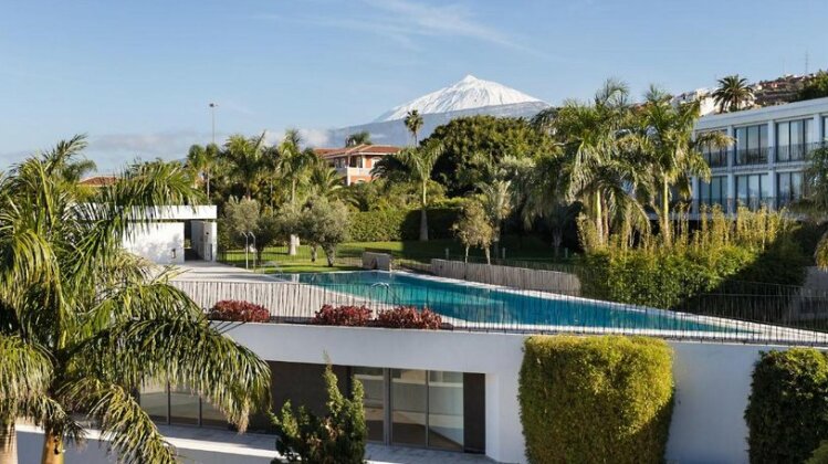 Apartment with Mount Teide and sea views