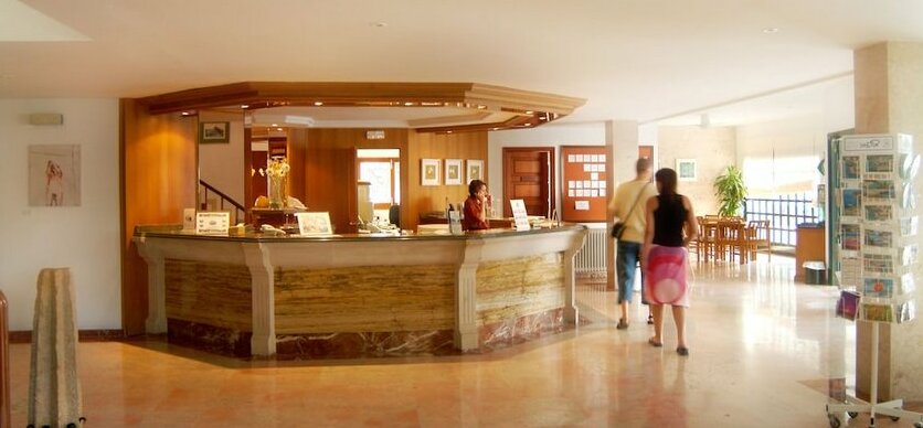 Hotel Pinos Playa - Photo2