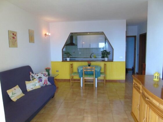 Chica 1 bedroom flat with sea view - Photo4