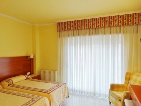 Hotel Cervantes Sanxenxo - Photo2