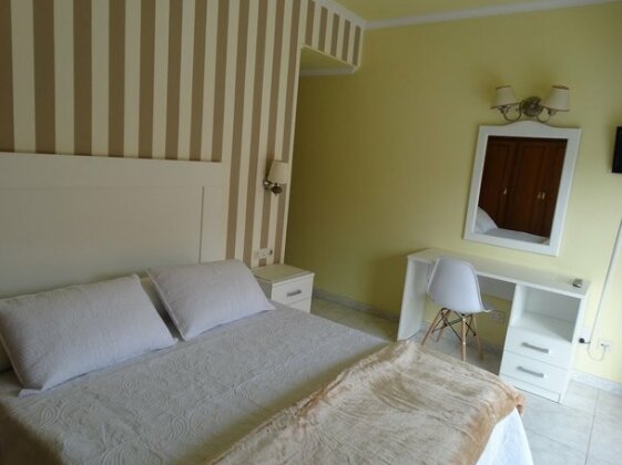 Hotel Cervantes Sanxenxo - Photo4