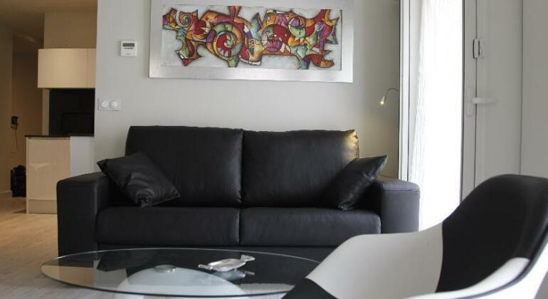 Apartamentos Sevilla Centro - Photo4