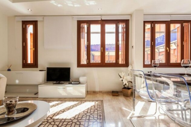 Green-Apartments Giralda Views - Photo4