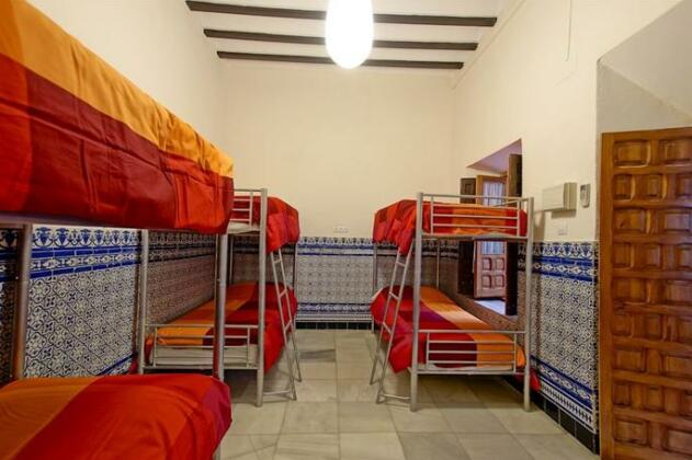 Hostel Trotamundos Seville - Photo3
