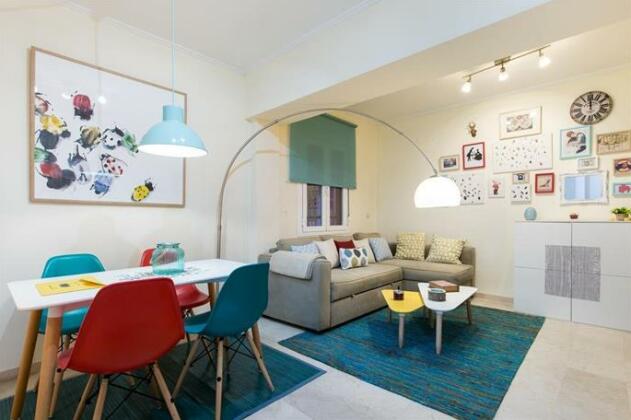 Mint Urban Suites Contemporary Home - Photo4
