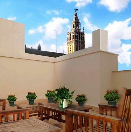 Sevilla Catedral Apartamentos - Photo4