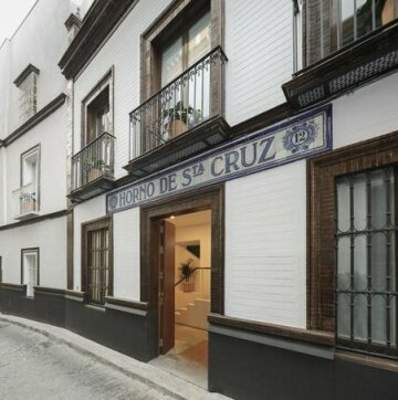 Sevilla Luxury Rentals - Horno Santa Cruz