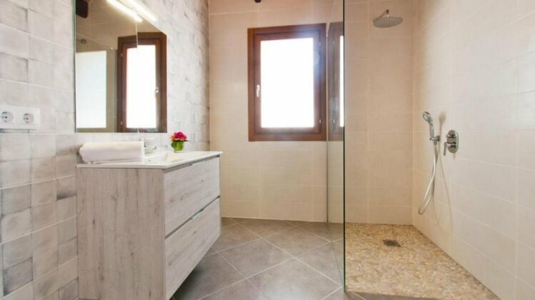 Caluix Villa - Photo3