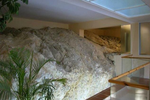 Casa Roca by HelloApartments - Photo4
