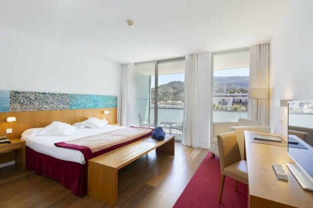 Aimia Hotel - Photo5