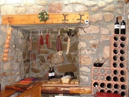 Hostal Restaurante Les Cassoles de Baro - Photo2