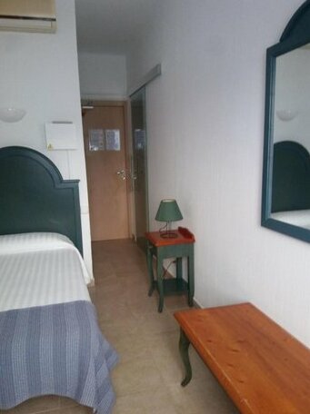 Hostal Dragonera - Photo3