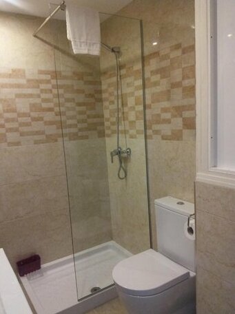 Hostal Dragonera - Photo4