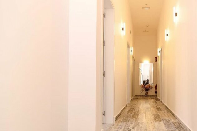The 8 Rooms House - Photo3