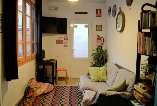 Tarragona Hostel - Photo4