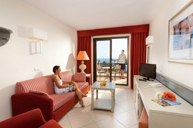 Albatros Hotel Costa Teguise - Photo2