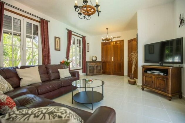 Luxury villa with pool 5 min from the beach - Photo2