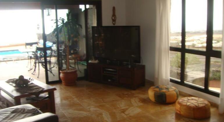 Villa Margarita Tias - Photo4
