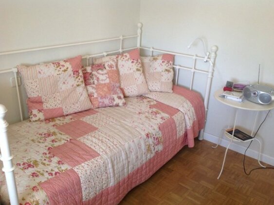 Homestay in Torrelodones near Palace of Canto del Pico - Photo4