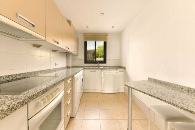 Stunning 2 bedrooms apartment Garage & WiFi - Photo4