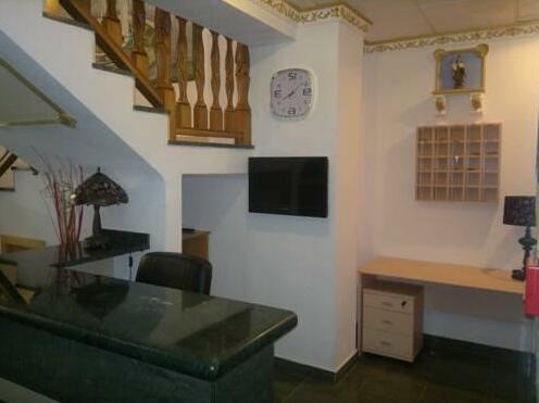 Hostal Residencial RR - Photo4