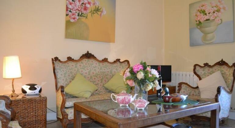 Isabellas Boutique Apartment - Photo2