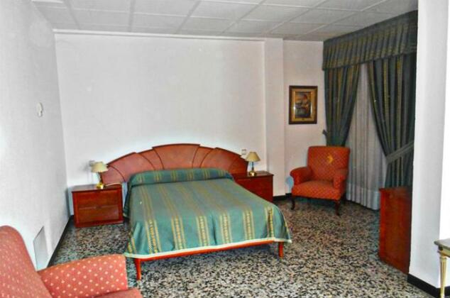 Hotel Pepa Villafranca de Ebro - Photo2