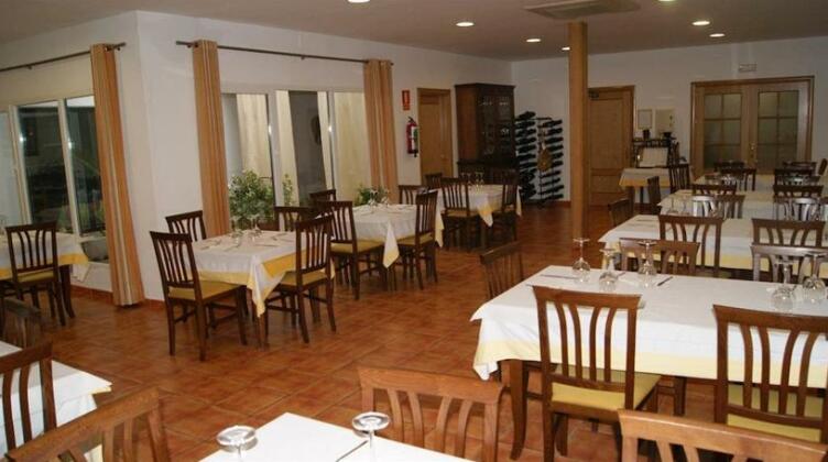Hostal Restaurante Bustos - Photo4