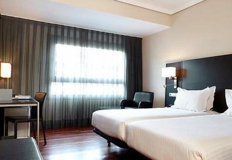 AC Hotel General Alava A Marriott Luxury & Lifestyle Hotel - Photo5