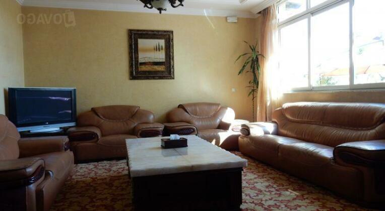 Adot Tina Hotel - Photo4