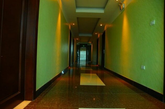 Bata Hotel - Photo2